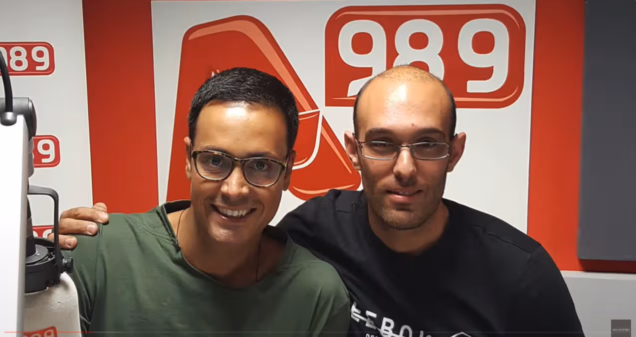 Συνέντευξη με τον Πέτρο Κουσουλό στο Alpha radio 989